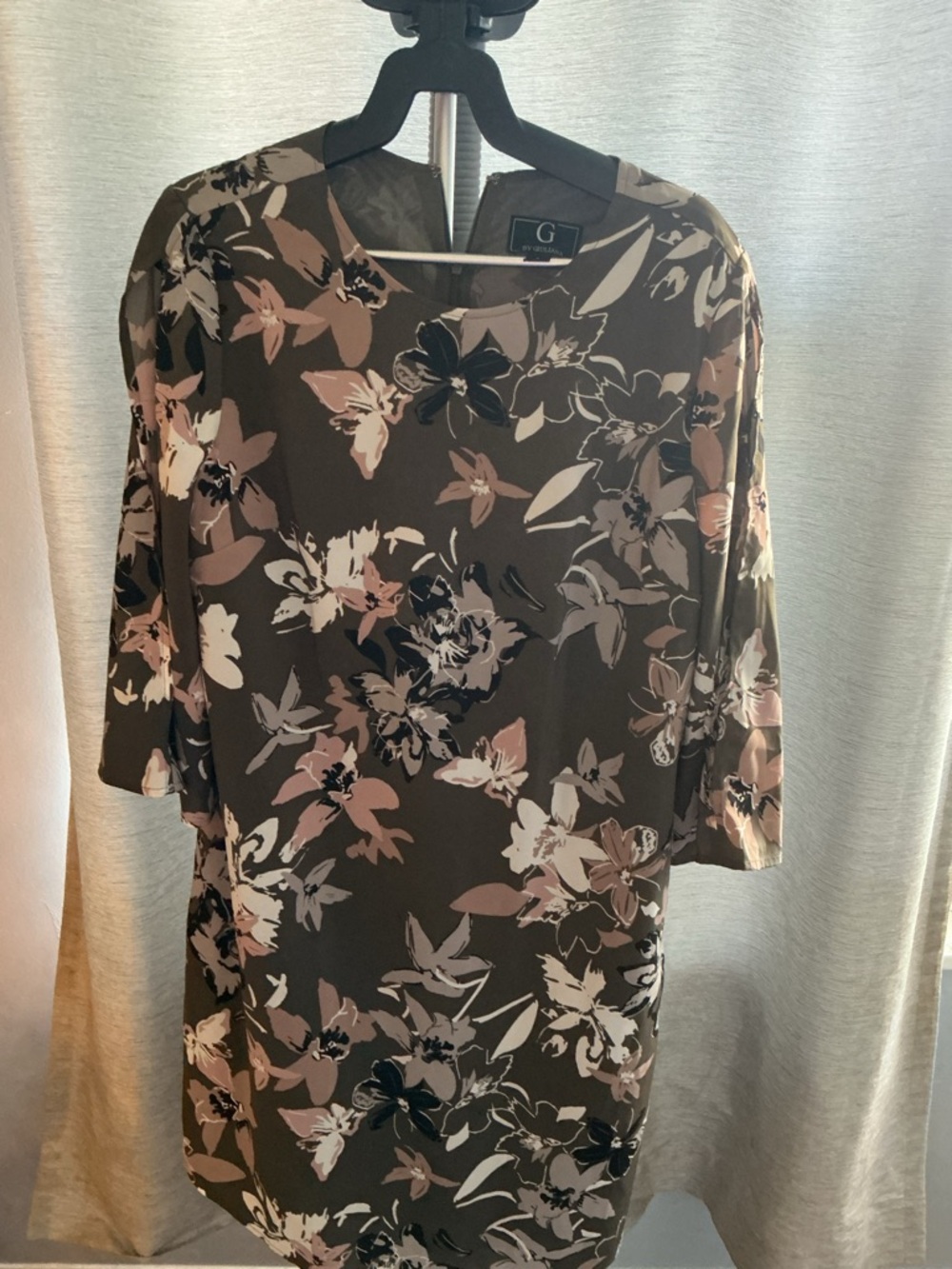 G by Giuliana Olive Floral Midi Dress with Blush and Cream Accents Sz 8